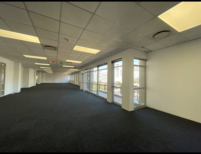 1,632M² OFFICE TO LET IN SANDTON CENTRAL